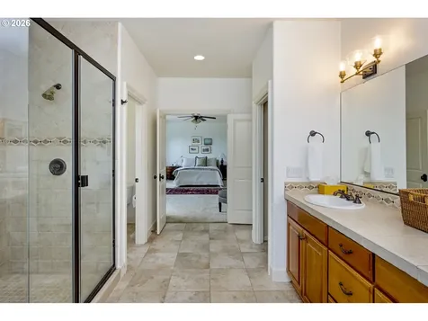21440 S Meadowridge Court Oregon City OR 97045