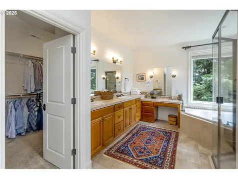 21440 S Meadowridge Court Oregon City OR 97045