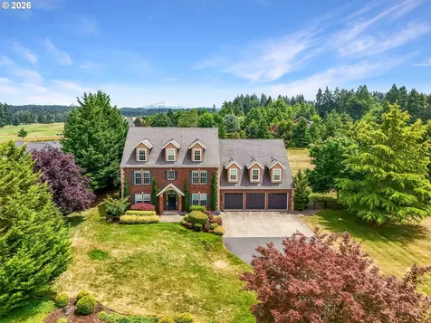 21440 S Meadowridge Court Oregon City OR 97045