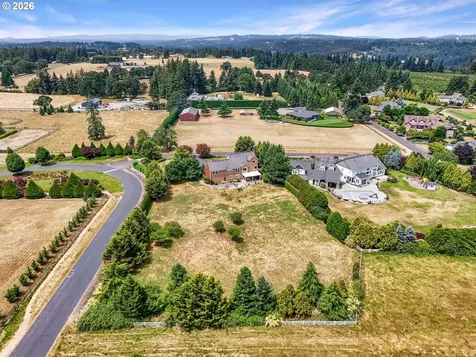 21440 S Meadowridge Court Oregon City OR 97045