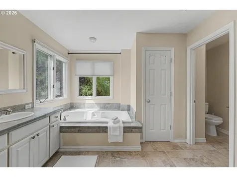 13202 Rogers Road Lake Oswego OR 97035