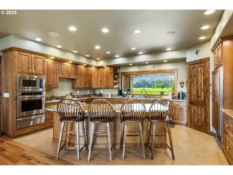 60 Jennings Road Trout Lake WA 98650
