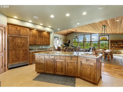 60 Jennings Road Trout Lake WA 98650
