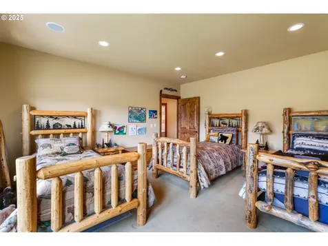 60 Jennings Road Trout Lake WA 98650