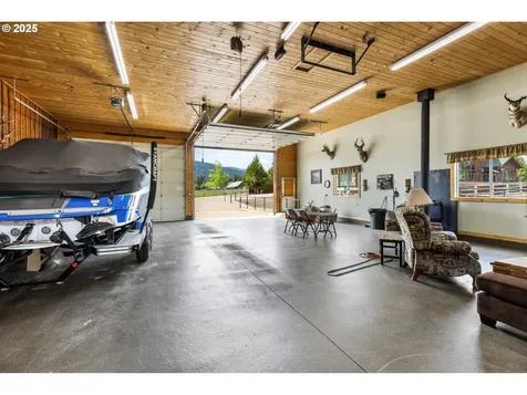 60 Jennings Road Trout Lake WA 98650