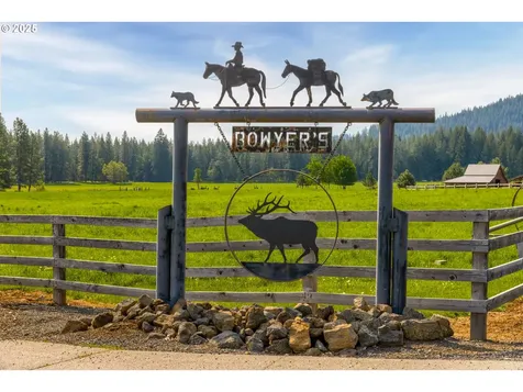 60 Jennings Road Trout Lake WA 98650