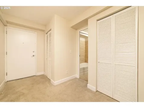 1205 SW Cardinell Drive Portland OR 97201