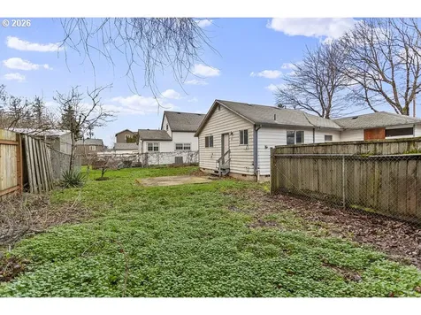 805 SE 197th Avenue Portland OR 97233