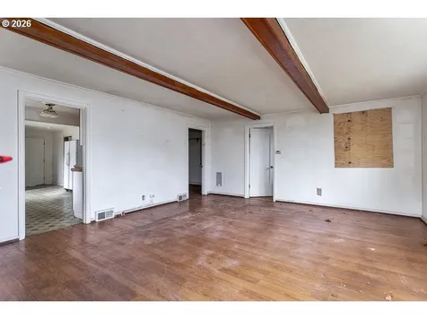 805 SE 197th Avenue Portland OR 97233