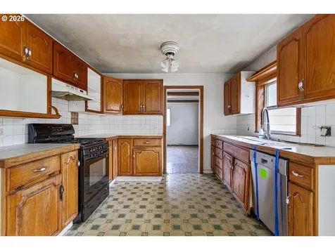 805 SE 197th Avenue Portland OR 97233