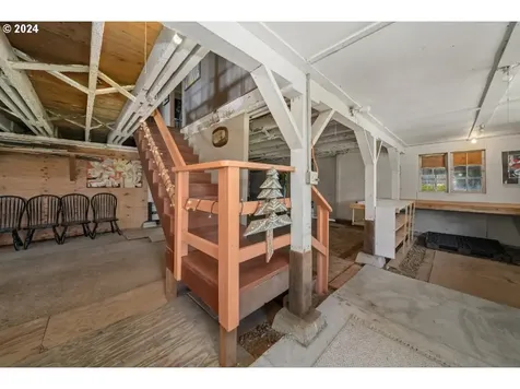 25 Fraser Road Tillamook OR 97141