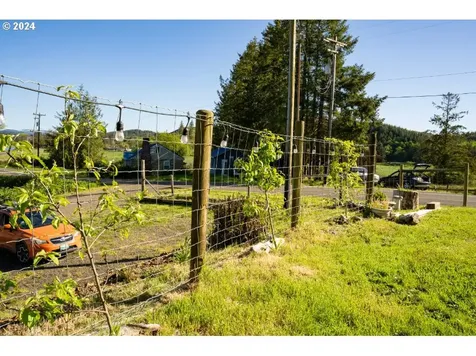25 Fraser Road Tillamook OR 97141
