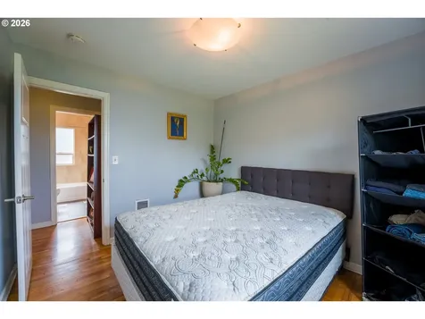 1432 N Bryant Street Portland OR 97217