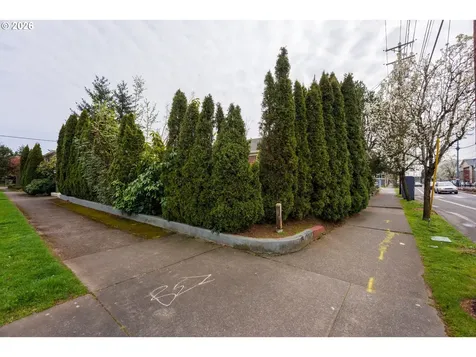 1432 N Bryant Street Portland OR 97217