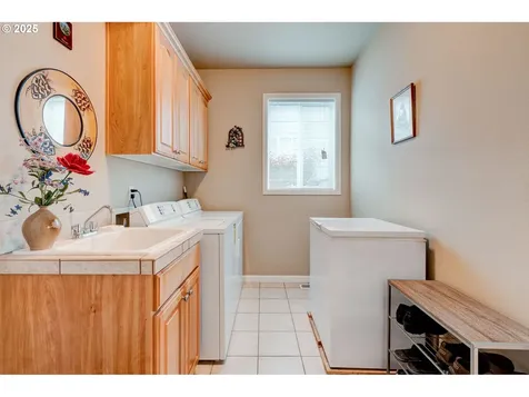 16710 NE 5th Street Vancouver WA 98684