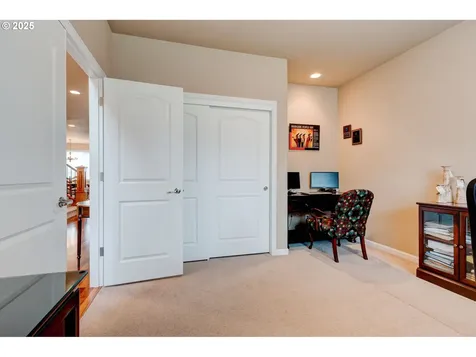 16710 NE 5th Street Vancouver WA 98684
