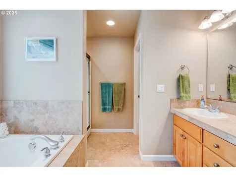 16710 NE 5th Street Vancouver WA 98684