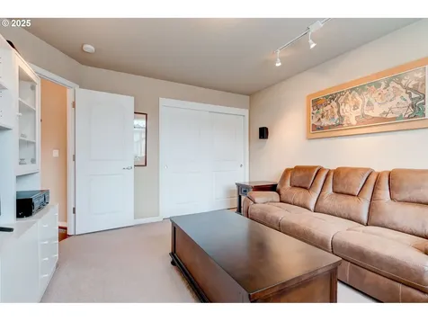16710 NE 5th Street Vancouver WA 98684