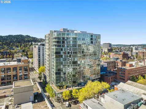 1221 SW 10th Avenue Portland OR 97205