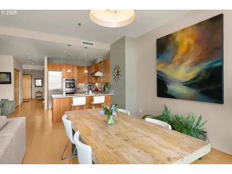 1221 SW 10th Avenue Portland OR 97205