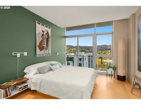 1221 SW 10th Avenue Portland OR 97205