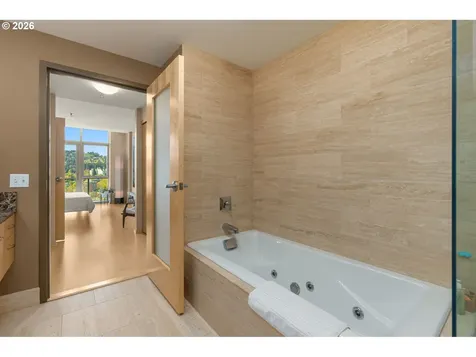 1221 SW 10th Avenue Portland OR 97205