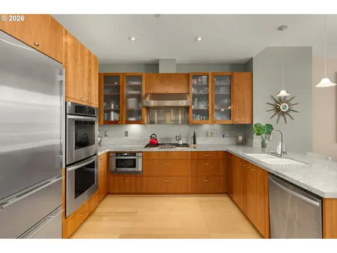 1221 SW 10th Avenue Portland OR 97205