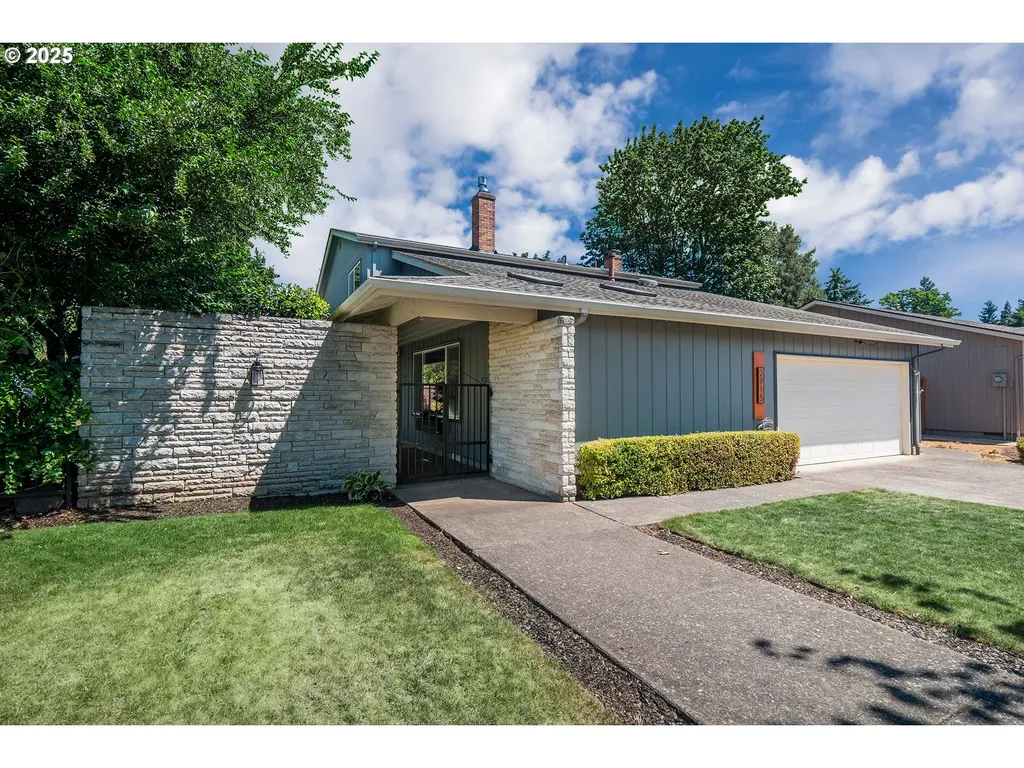 2915 Chuckanut Street Eugene OR 97408