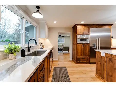 2915 Chuckanut Street Eugene OR 97408