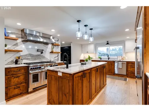 2915 Chuckanut Street Eugene OR 97408