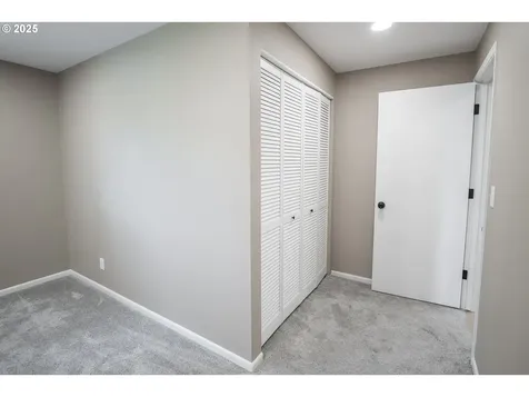 2915 Chuckanut Street Eugene OR 97408