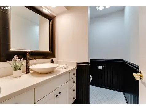 2915 Chuckanut Street Eugene OR 97408