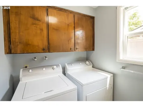 2915 Chuckanut Street Eugene OR 97408