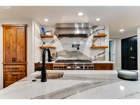 2915 Chuckanut Street Eugene OR 97408