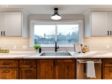 2915 Chuckanut Street Eugene OR 97408
