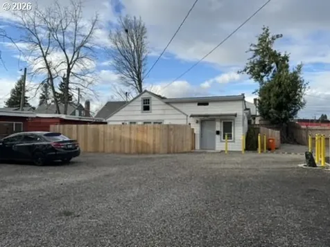 3823 SE 52nd Avenue Portland OR 97206