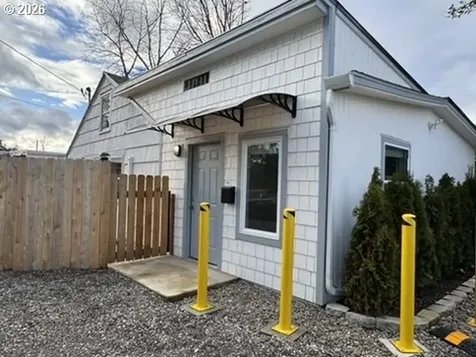 3823 SE 52nd Avenue Portland OR 97206