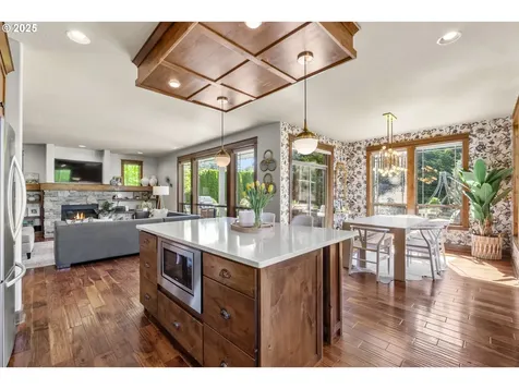 977 Marylhurst Circle West Linn OR 97068