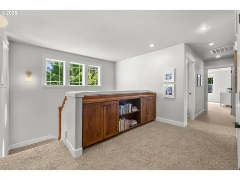977 Marylhurst Circle West Linn OR 97068