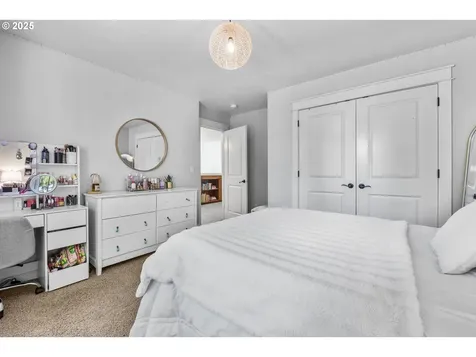 977 Marylhurst Circle West Linn OR 97068