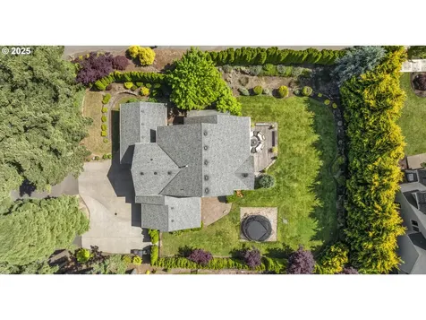 977 Marylhurst Circle West Linn OR 97068