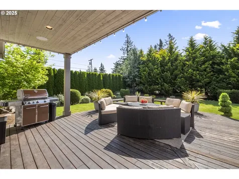 977 Marylhurst Circle West Linn OR 97068