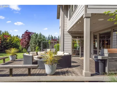 977 Marylhurst Circle West Linn OR 97068