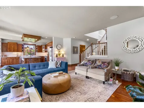 977 Marylhurst Circle West Linn OR 97068