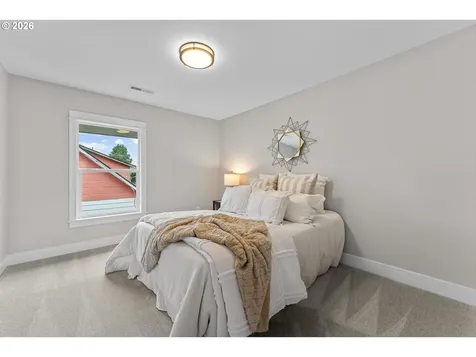5834 N Atlantic Avenue Portland OR 97217