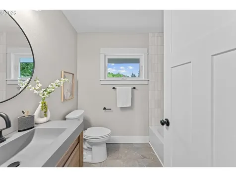 5834 N Atlantic Avenue Portland OR 97217