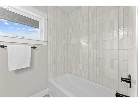 5834 N Atlantic Avenue Portland OR 97217