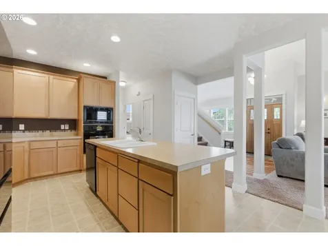 1607 Wood Duck Street Silverton OR 97381