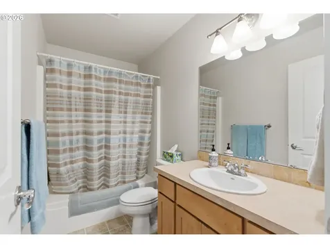 1607 Wood Duck Street Silverton OR 97381