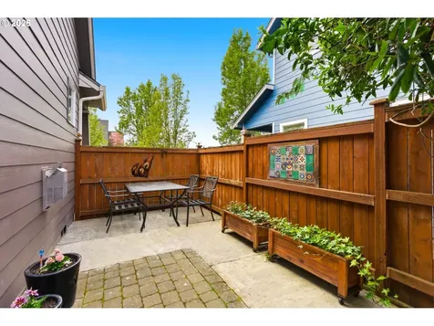 1607 Wood Duck Street Silverton OR 97381